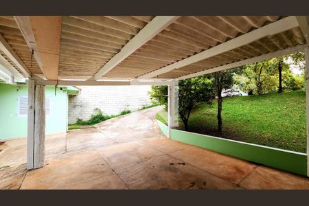 Casa à venda com 250m², 2 quartos e 2 vagas Casa à venda com 250m², 2 quartos e 2 vagasGaragem