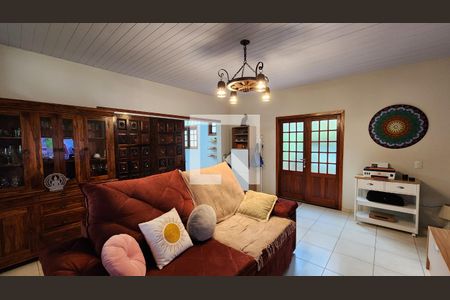 Sala de casa à venda com 2 quartos, 250m² em Parque São Luiz, Jundiaí