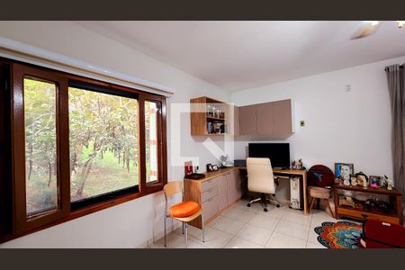 Casa à venda com 250m², 2 quartos e 2 vagas Casa à venda com 250m², 2 quartos e 2 vagasQuarto 2 - Suíte