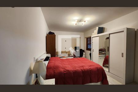 Casa à venda com 250m², 2 quartos e 2 vagas Casa à venda com 250m², 2 quartos e 2 vagasQuarto Suíte