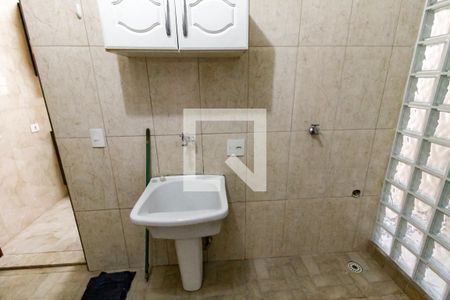 Casa à venda com 295m², 4 quartos e 2 vagas Casa à venda com 295m², 4 quartos e 2 vagasDetalhe da area de serviço