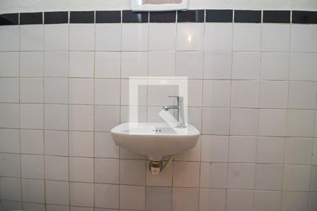Casa para alugar com 100m², 2 quartos e sem vagaBanheiro da Suíte 1