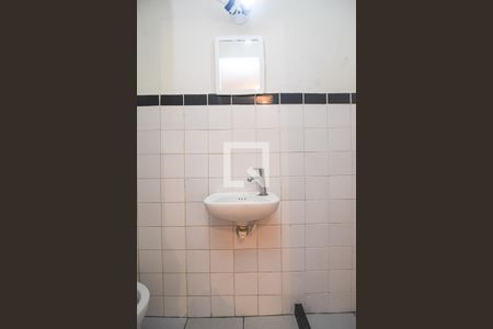 Casa para alugar com 100m², 2 quartos e sem vagaBanheiro da Suíte 1