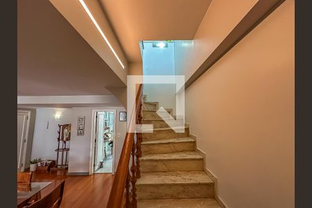 Apartamento à venda com 251m², 4 quartos e 1 vagaEscada