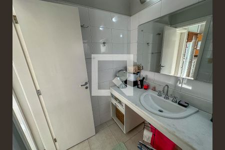 Apartamento à venda com 251m², 4 quartos e 1 vagaBanheiro 2° Andar