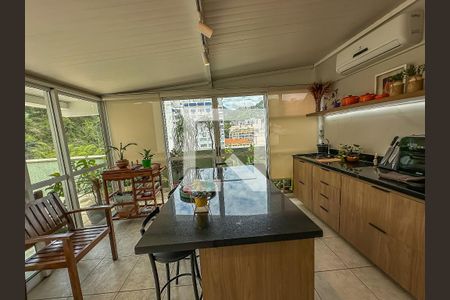 Apartamento à venda com 251m², 4 quartos e 1 vagaCozinha 2° Andar