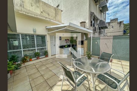 Apartamento à venda com 251m², 4 quartos e 1 vagaChurrasqueira