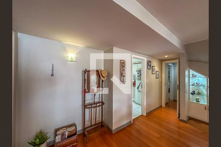 Apartamento à venda com 251m², 4 quartos e 1 vagaCorredor