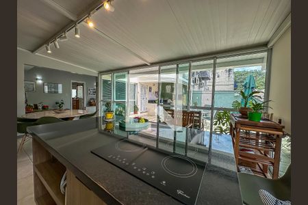 Apartamento à venda com 251m², 4 quartos e 1 vagaCozinha 2° Andar