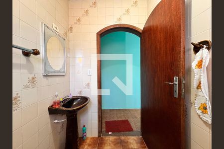 Casa à venda com 200m², 3 quartos e 1 vagaBanheiro 2