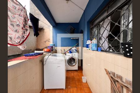 Casa à venda com 200m², 3 quartos e 1 vagaLavanderia