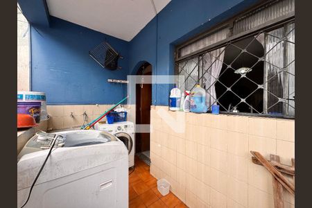 Casa à venda com 200m², 3 quartos e 1 vagaLavanderia