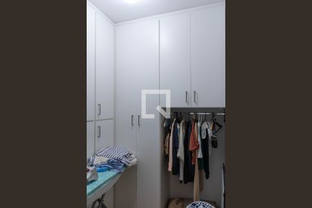 Apartamento à venda com 325m², 3 quartos e 3 vagas Apartamento à venda com 325m², 3 quartos e 3 vagasQuarto de Serviço