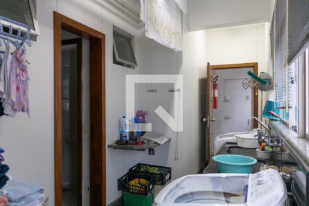 Apartamento à venda com 325m², 3 quartos e 3 vagas Apartamento à venda com 325m², 3 quartos e 3 vagasÁrea de Serviço
