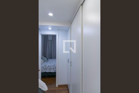 Apartamento à venda com 325m², 3 quartos e 3 vagas Apartamento à venda com 325m², 3 quartos e 3 vagasCloset 2