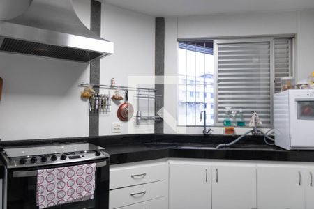 Apartamento à venda com 325m², 3 quartos e 3 vagas Apartamento à venda com 325m², 3 quartos e 3 vagasCozinha