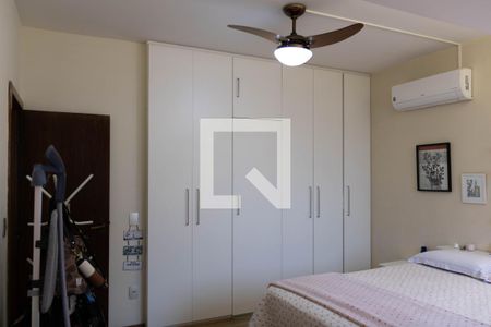 Apartamento à venda com 325m², 3 quartos e 3 vagas Apartamento à venda com 325m², 3 quartos e 3 vagasSuíte 1