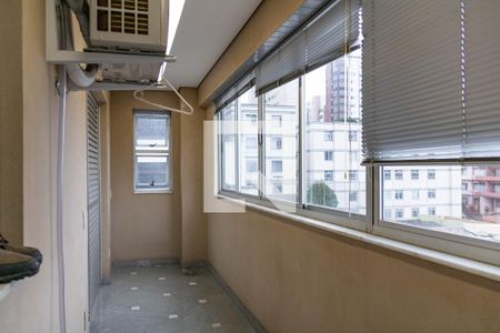 Apartamento à venda com 325m², 3 quartos e 3 vagas Apartamento à venda com 325m², 3 quartos e 3 vagasSacada 2