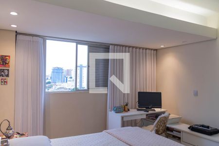 Apartamento à venda com 325m², 3 quartos e 3 vagas Apartamento à venda com 325m², 3 quartos e 3 vagasSuíte 1