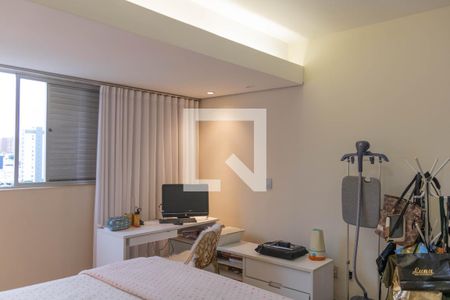 Apartamento à venda com 325m², 3 quartos e 3 vagas Apartamento à venda com 325m², 3 quartos e 3 vagasSuíte 1