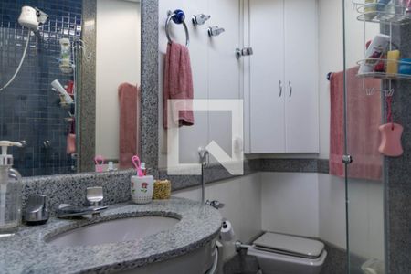 Banheiro da Suíte 1 de apartamento à venda com 3 quartos, 325m² em Gutierrez, Belo Horizonte
