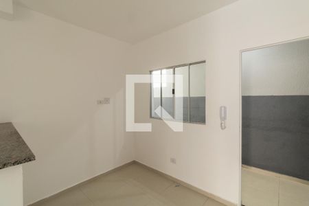 Sala e Cozinha de apartamento para alugar com 1 quarto, 27m² em Parque Cisper, São Paulo
