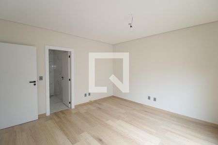 Casa de condomínio à venda com 285m², 4 quartos e 3 vagasSuíte 1