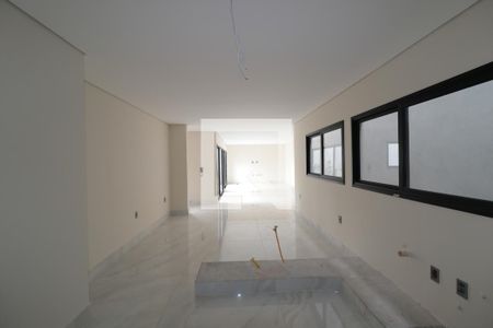 Casa de condomínio à venda com 285m², 4 quartos e 3 vagasCozinha
