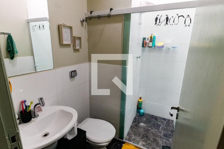 Casa à venda com 170m², 3 quartos e 1 vaga Casa à venda com 170m², 3 quartos e 1 vagaBanheiro