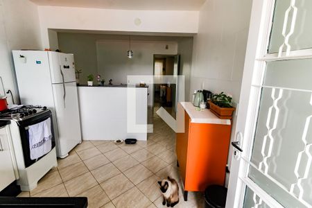 Casa à venda com 170m², 3 quartos e 1 vaga Casa à venda com 170m², 3 quartos e 1 vagaCozinha - Armários