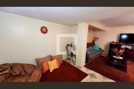 Casa à venda com 250m², 3 quartos e 4 vagasSala de TV