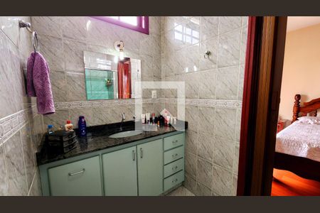 Casa à venda com 250m², 3 quartos e 4 vagasBanheiro da Suíte