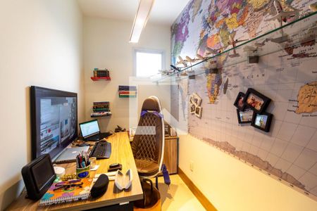 Apartamento à venda com 130m², 3 quartos e 2 vagasEscritório