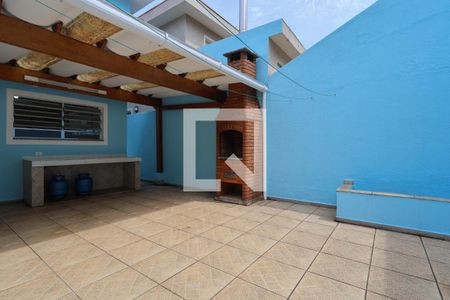 Casa à venda com 164m², 3 quartos e 3 vagasQuintal/Área de lazer