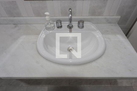 Casa à venda com 164m², 3 quartos e 3 vagasBanheiro