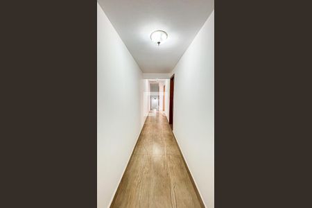 Casa à venda com 167m², 3 quartos e 2 vagasCorredor