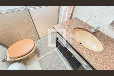 Casa à venda com 167m², 3 quartos e 2 vagasBanheiro