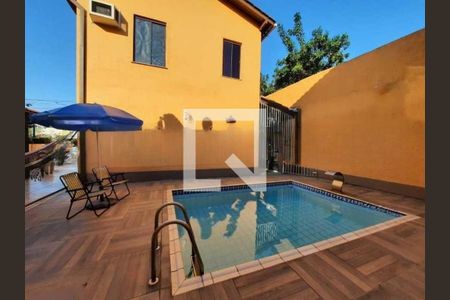 Casa de Condomínio à venda com 3 quartos, 243m² em Taquara, Rio de Janeiro