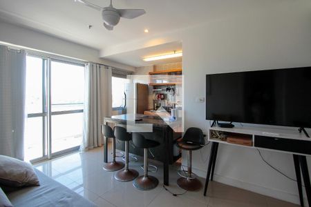 Sala/Cozinha de apartamento à venda com 2 quartos, 90m² em Barra da Tijuca, Rio de Janeiro
