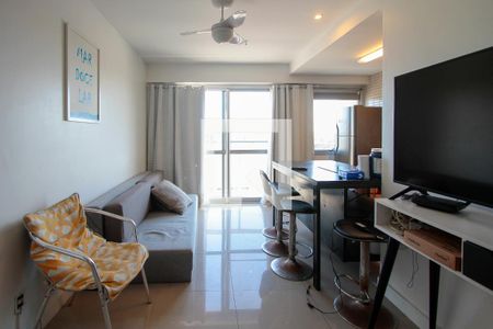 Sala/Cozinha de apartamento à venda com 2 quartos, 90m² em Barra da Tijuca, Rio de Janeiro