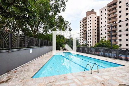 Apartamento à venda com 94m², 3 quartos e 2 vagas Apartamento à venda com 94m², 3 quartos e 2 vagasÁrea comum - Piscina
