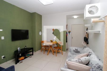 Sala  de apartamento para alugar com 2 quartos, 78m² em Centro, Belo Horizonte