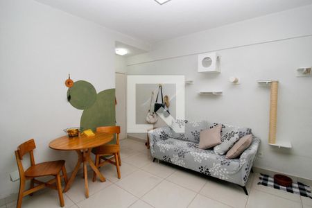 Sala  de apartamento para alugar com 2 quartos, 78m² em Centro, Belo Horizonte