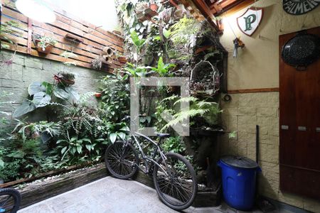 Casa à venda com 109m², 3 quartos e 3 vagasQuintal