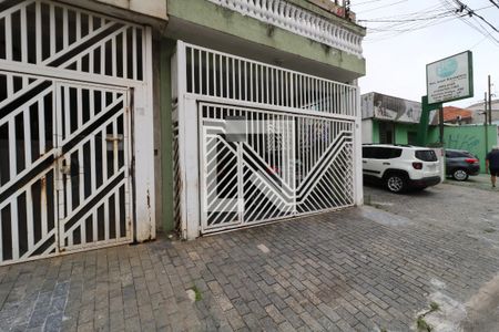 Casa à venda com 109m², 3 quartos e 3 vagasFachada
