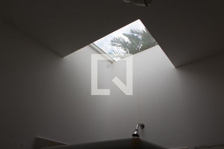 Casa de condomínio para alugar com 402m², 4 quartos e 3 vagasBANHEIRO DA SUITE 3