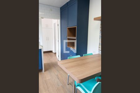 Casa de condomínio para alugar com 402m², 4 quartos e 3 vagasCOZINHA