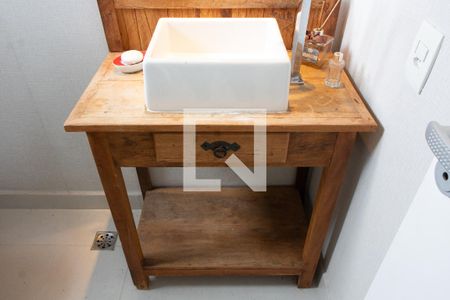 Casa de condomínio para alugar com 402m², 4 quartos e 3 vagasLAVABO