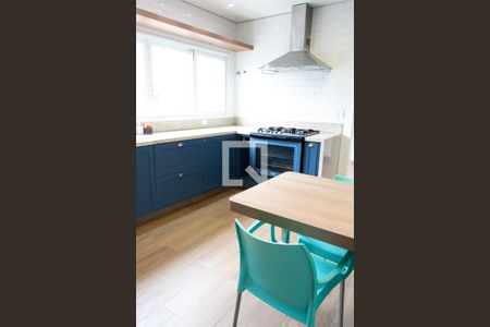 Casa de condomínio para alugar com 402m², 4 quartos e 3 vagasCOZINHA