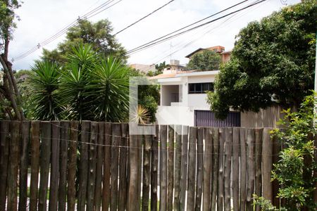 Casa de condomínio para alugar com 402m², 4 quartos e 3 vagasÁREA DE SERVIÇO